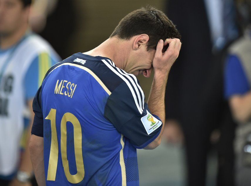 Messi se tambalea pero no cae