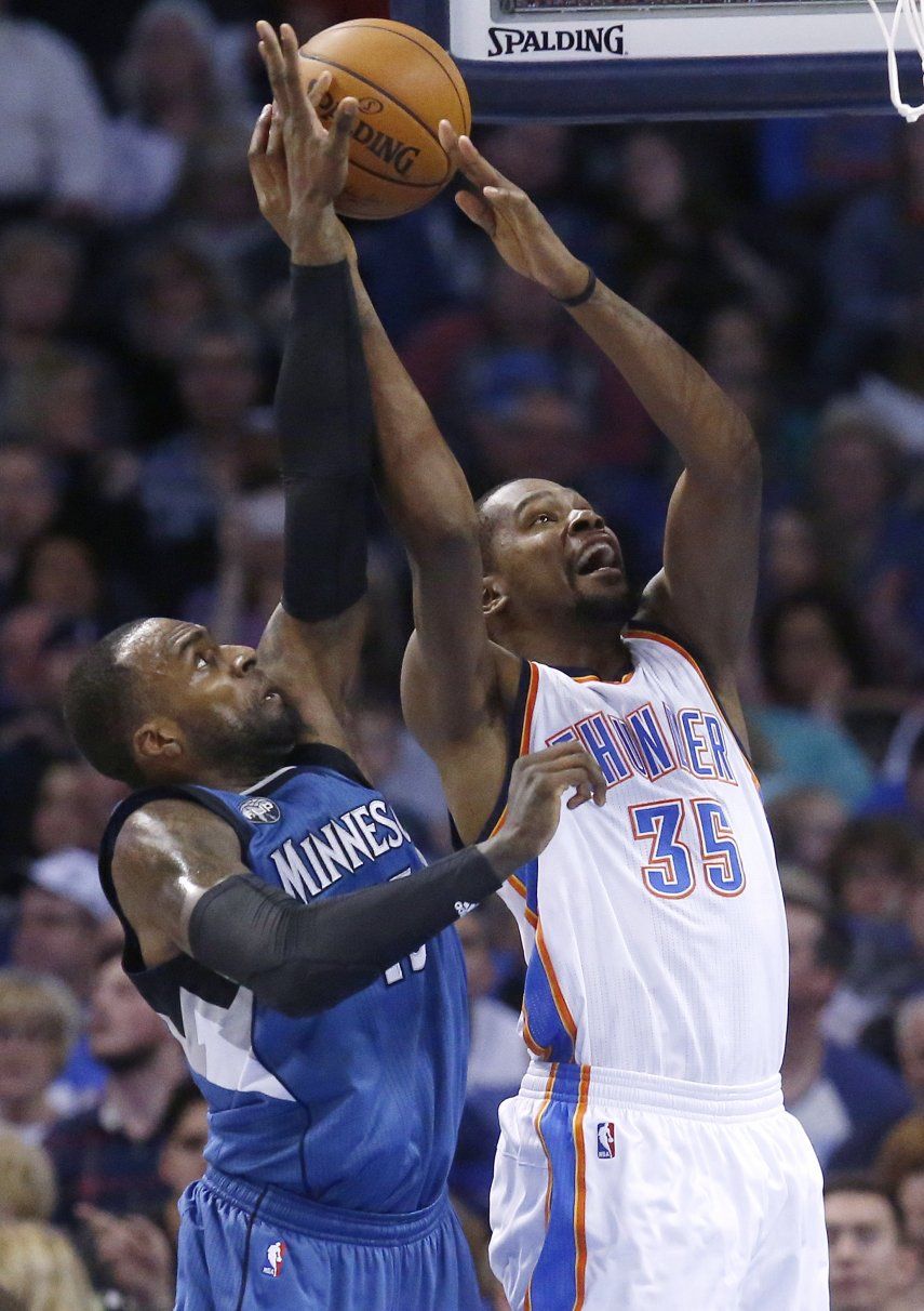 Triple-doble de Westbrook en victoria de OKC ante Twolves