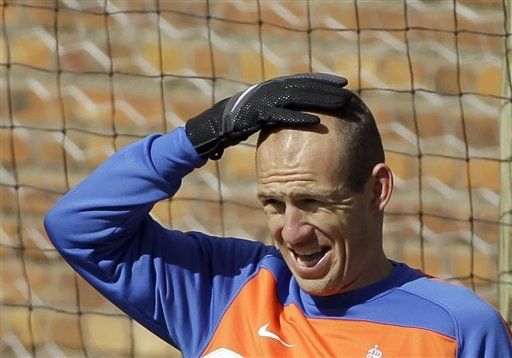 Mundial: Holandés Robben completa su primer entrenamiento