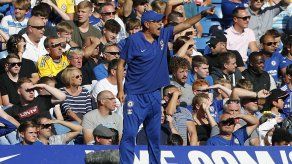 Chelsea: Sarri asegura que no puede dejar de fumar