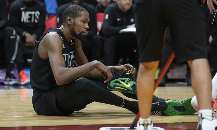 NBA: Kevin Durant es baja por lesión en la rodilla