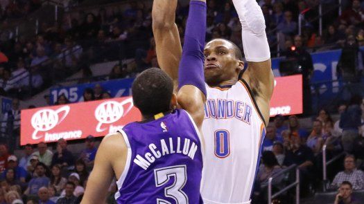 Con doble doble de Westbrook, Thunder vence a Kings