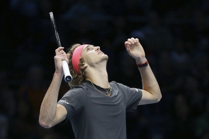 Zverev vence a Federer en semis de Copa Masters de la ATP