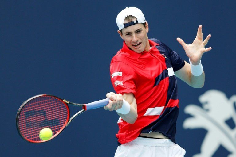 Isner, Bautista, Halep y Venus siguen adelante en torneo de Miami