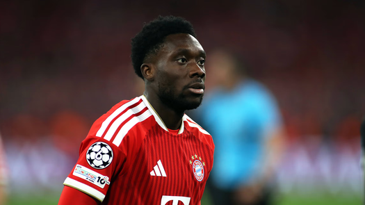 Alphonso Davies se lesiona y causa preocupación en Canadá