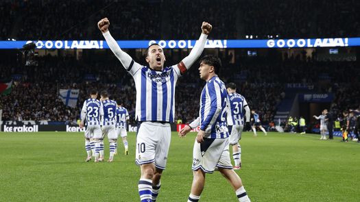 LaLiga: Mikel Oyarzabal lidera triunfo de la Real Sociedad ante el FC Barcelona LaLiga: Mikel Oyarzabal lidera triunfo de la Real Sociedad ante el FC Barcelona