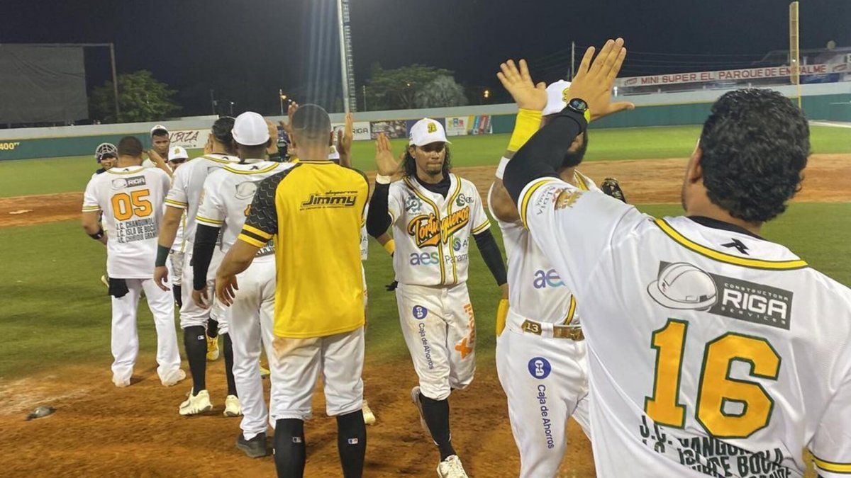 Béisbol Mayor 2023: Bocas no tiene piedad de Metro