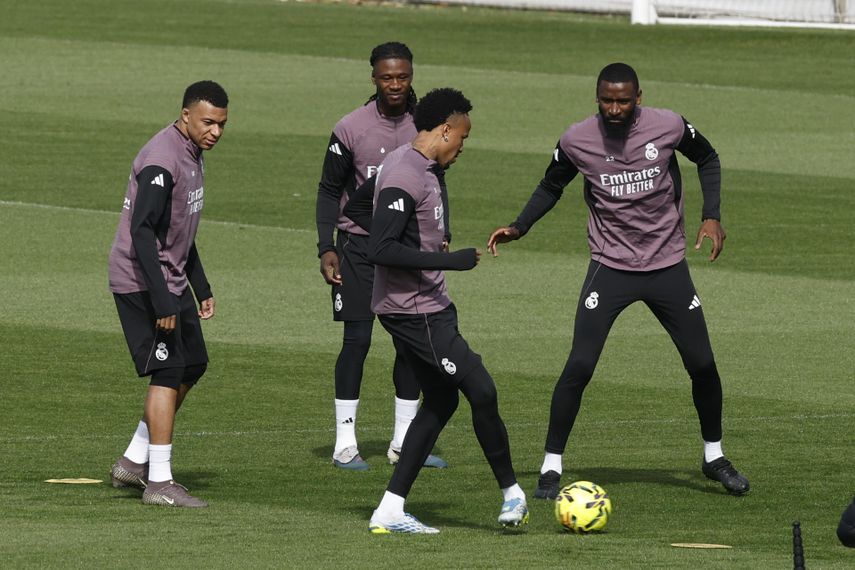 Eder Militao regresa a la convocatoria del Real Madrid