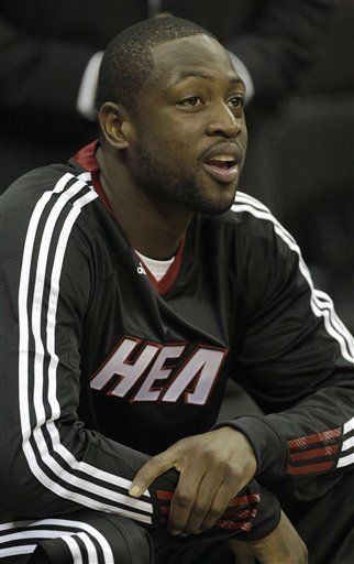 Wade mejora; se desconoce cuándo volverá al Heat