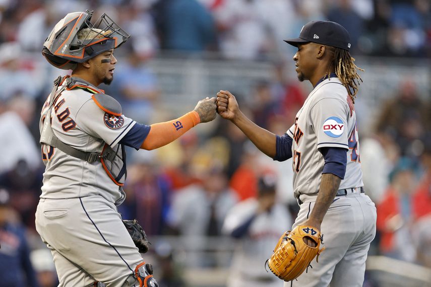 Astros y Rangers chocan en duelo texano, al inicio de Serie de