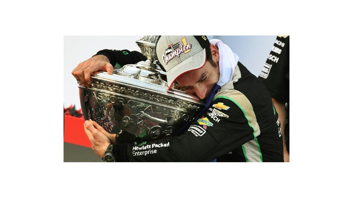 El francés Simon Pagenaud gana el título de la temporada en IndyCar