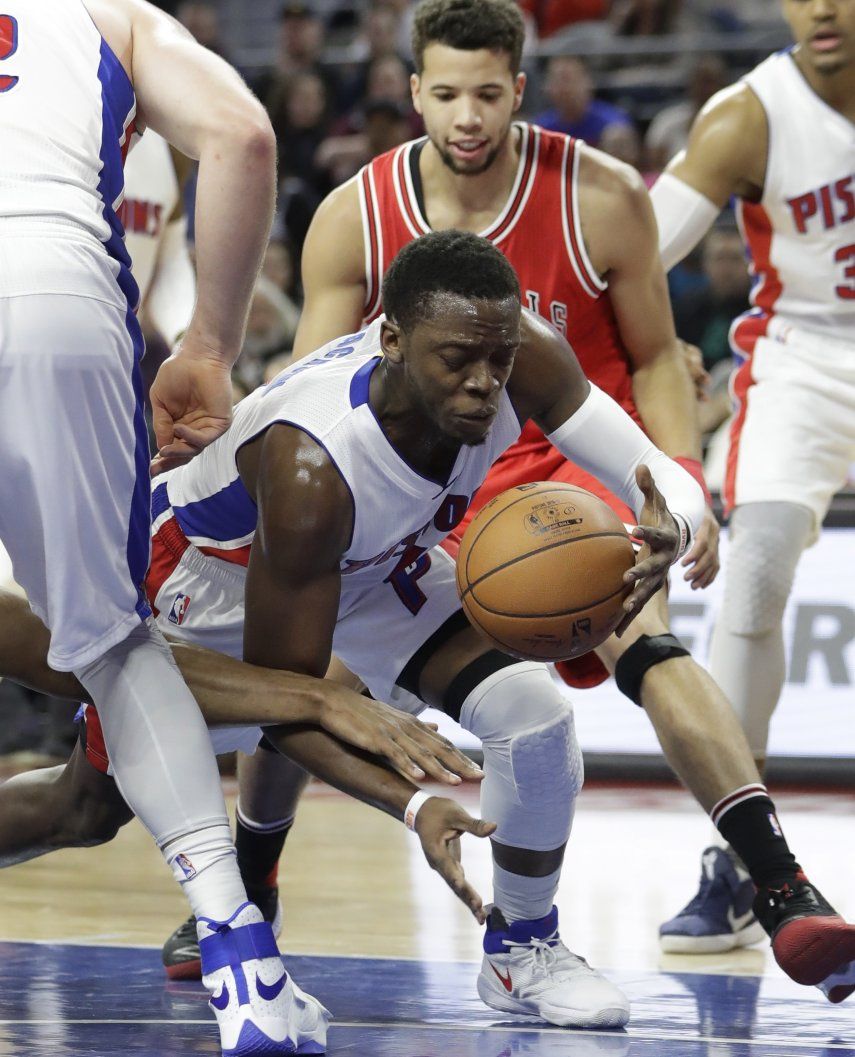 Jackson brilla en el segundo tiempo, Pistons vencen a Bulls