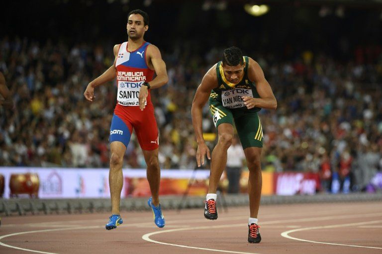Luguelín Santos, eliminado en primera ronda del Mundial tras su lesión