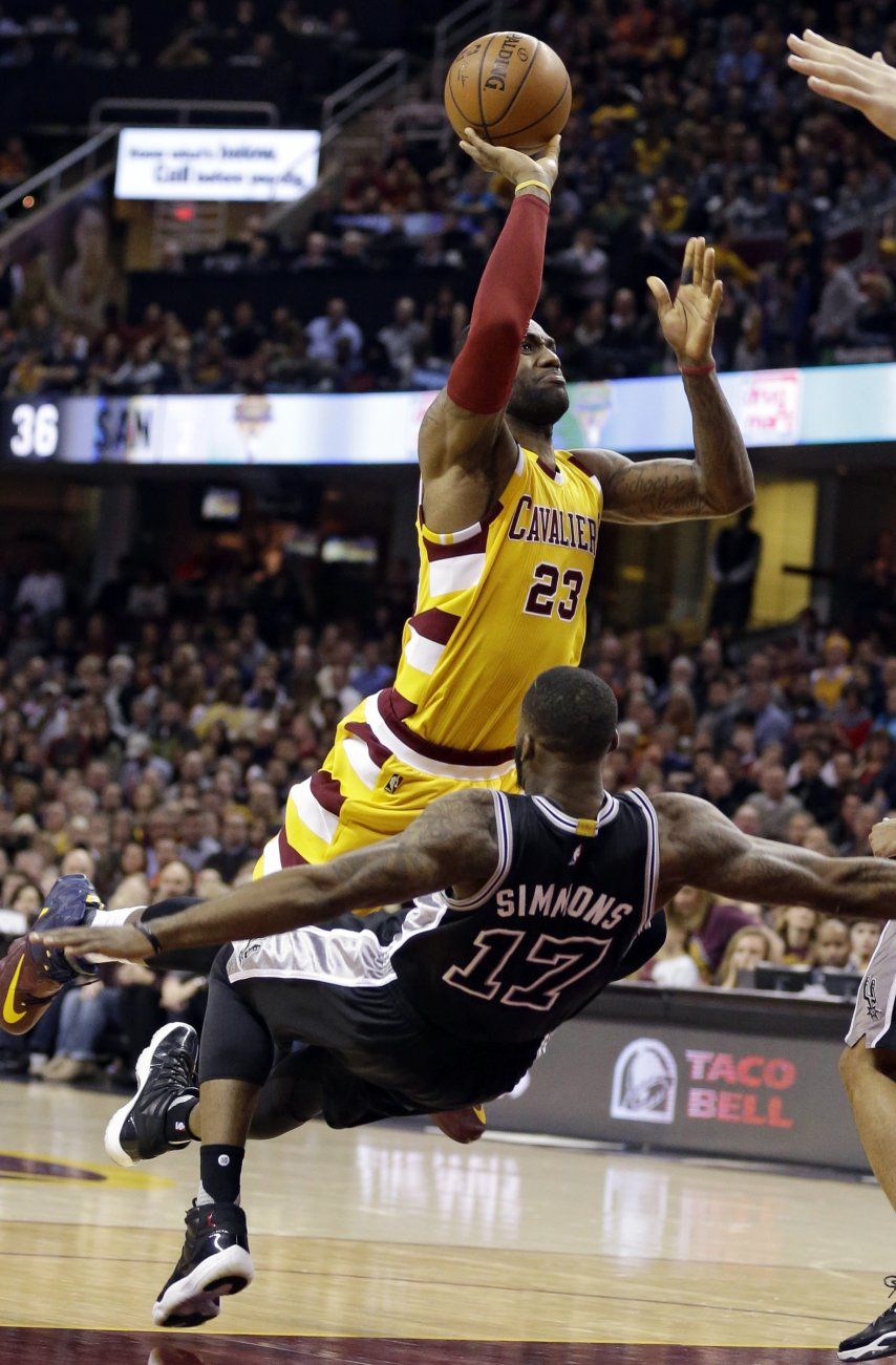 LeBron y Cavs vencen a Spurs y ganan credibilidad