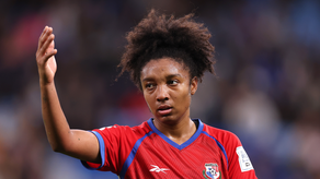 Marta Cox pide a las futbolistas tener disciplina y no ser conformistas