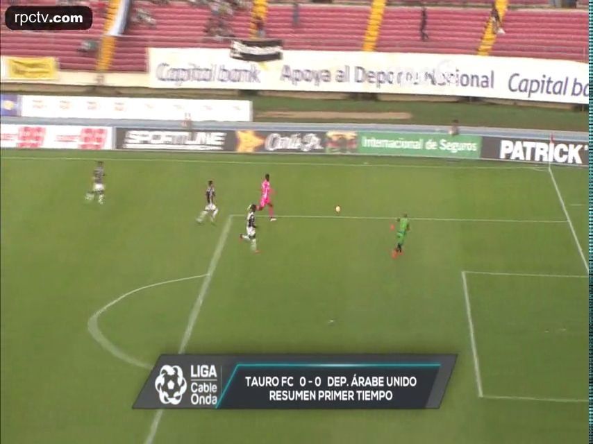 Tauro y Árabe Unido empatan sin goles y siguen en lo alto de la tabla