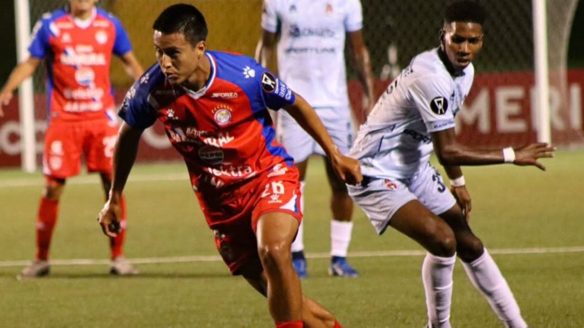 Copa Centroamericana 2025: Así fue la derrota del Sporting San Miguelito ante Xelajú MC