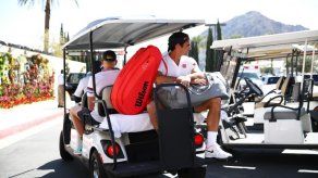 Federer pasa el trámite Hurkacz y espera a Nadal en semis de Indian Wells