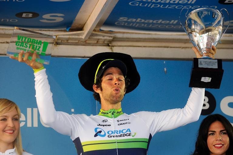 El australiano Matthews gana al sprint la tercera etapa de la Vuelta al País Vasco
