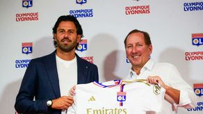 Lyon suspende de sus funciones al entrenador Fabio Grosso