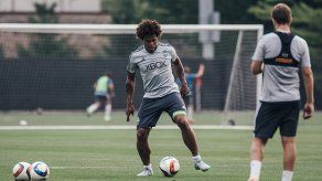 Román Torres sería operado la próxima semana