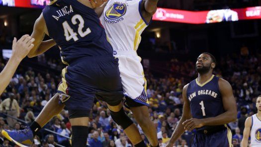 Curry compensa mala noche, lidera a Warriors ante Pelicans