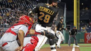 Piratas colocan a Cervelli en la lista de lesionados