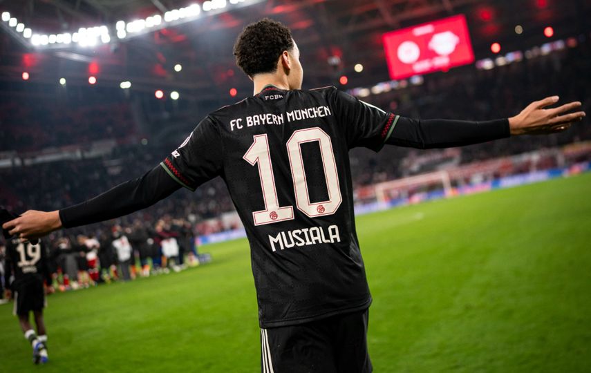 Jamal Musiala regresa con el Bayern Múnich 196 días después de su lesión