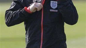 Mundial: Inglaterra se entrena en medio de informes de riñas