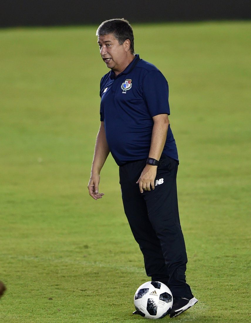 Bolillo Gómez evita la conferencia de prensa al finalizar el partido