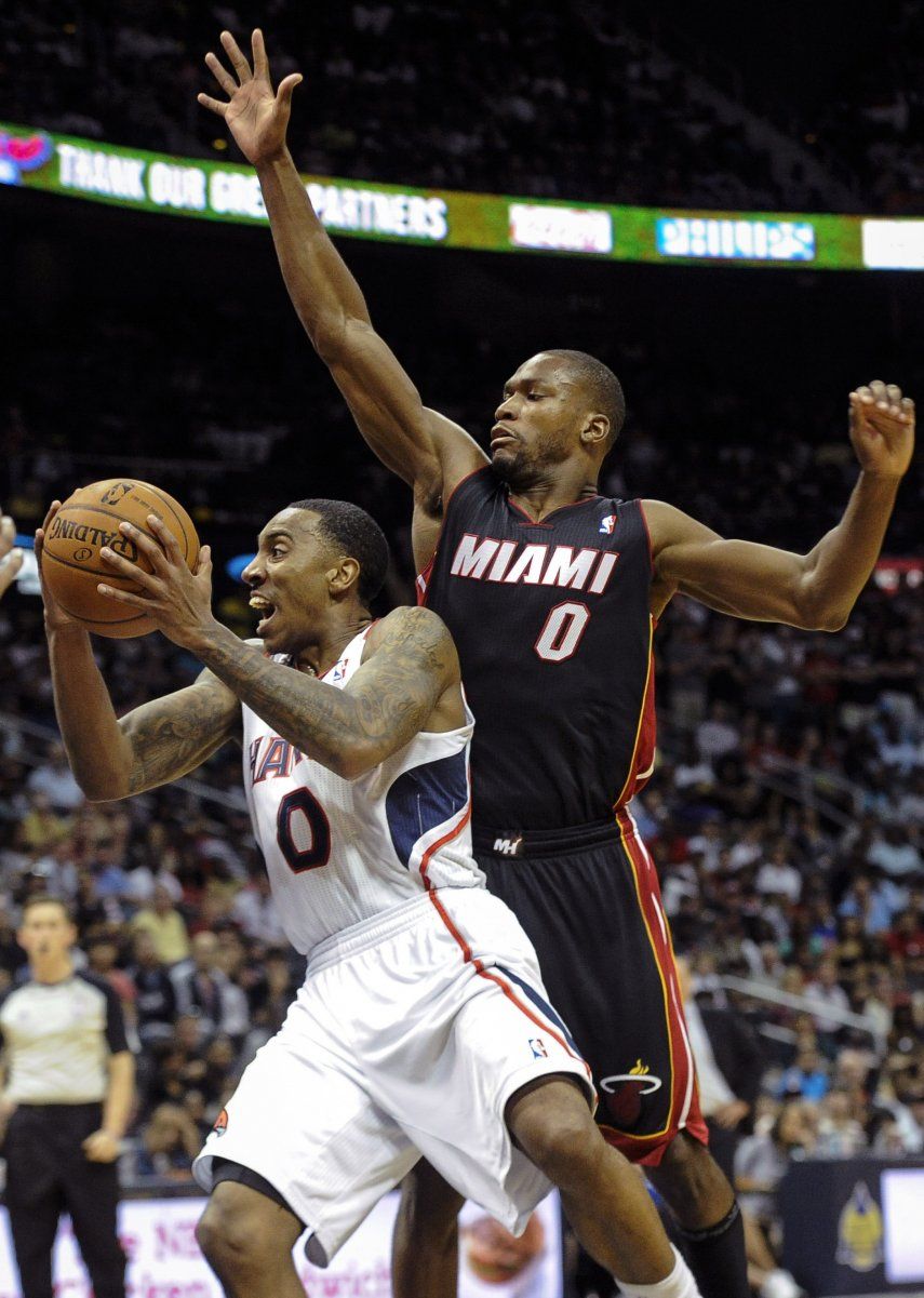 Hawks vencen al Heat y van a playoffs