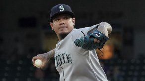 Marineros anota dos en la novena para vencer 5-3 a Rangers