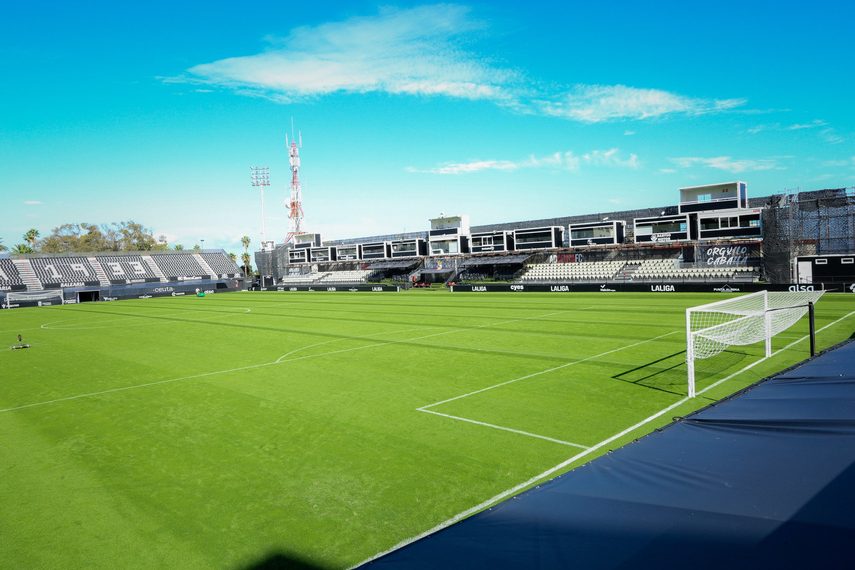 ¡LAMENTABLE! Fallece aficionado en partido entre UD Almería y AD Ceuta