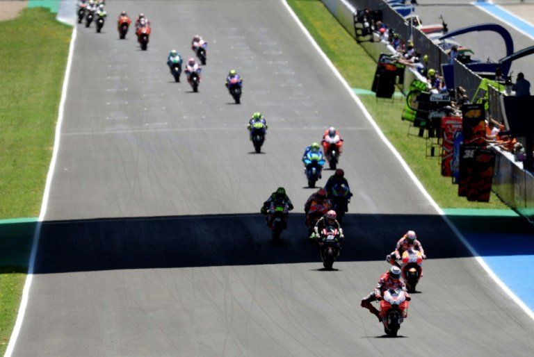 Un incendio calcina 23 motos del mundial de MotoE en Jerez