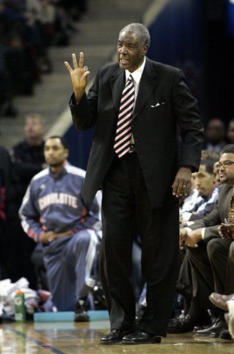 NBA: Bobcats 101, Cavaliers 92; Silas tiene foja de 2-0