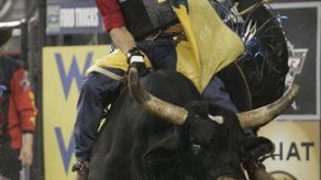 Vaquero brasileño gana tí­tulo Iron Cowboy en Texas