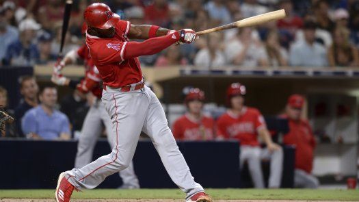 Upton jonronea y remolca 3 y Angelinos superan a Padres 7-3