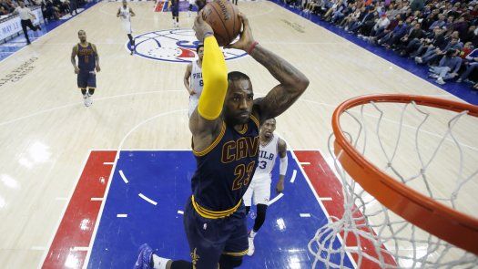 Con 37 de LeBron, Cavs doblegan a 76ers