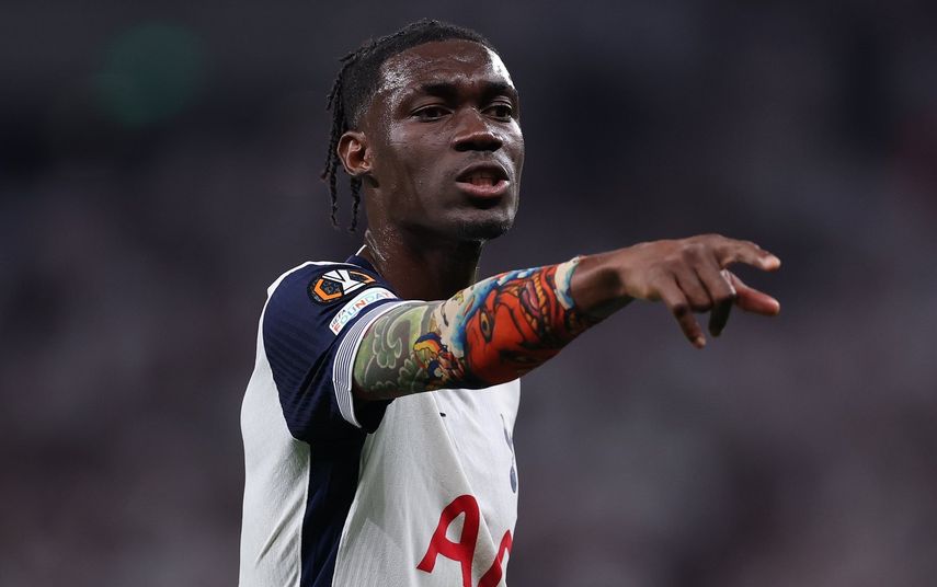 Premier League: Tottenham investiga a Yves Bissouma