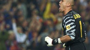 Campeones: Valdés no jugará por el Barsa contra Copenhague
