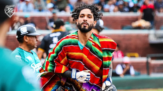 Jonathan Araúz pegó 2 HR y sigue caliente con el madero en la Liga Mexicana de Béisbol