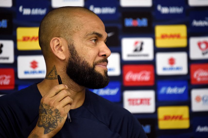 Dani Alves se mantendrá en prisión preventiva por elevado riesgo de fuga