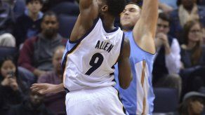 Randolph anota 24 puntos en triunfo de Grizzlies
