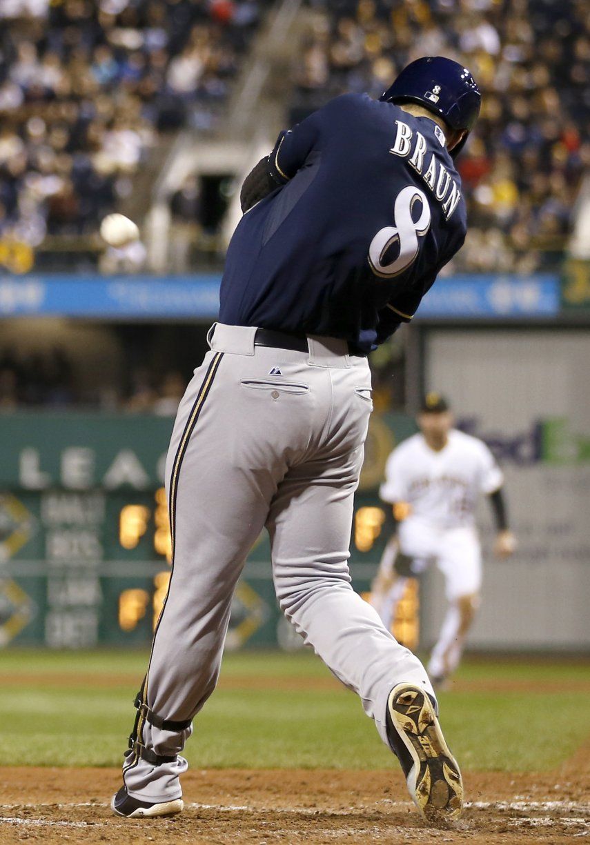 Braun pega 2 jonrones y Cerveceros triunfan