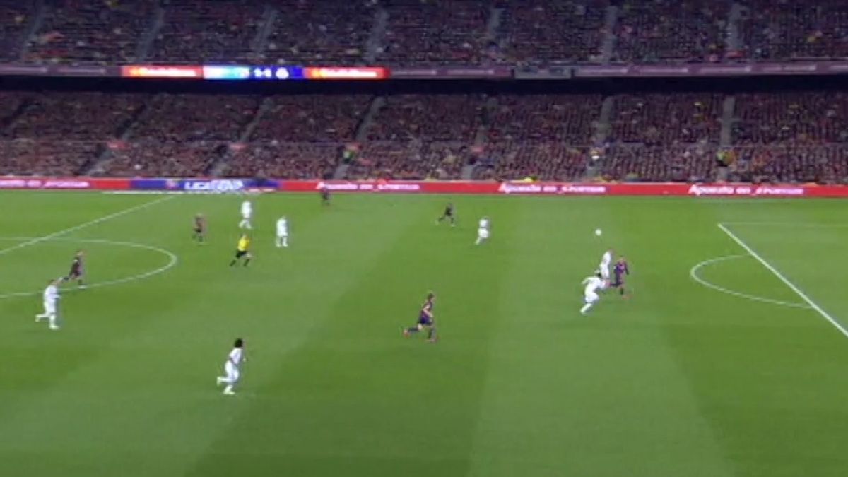 Barcelona derrota 2-1 a Real Madrid en Clásico de Liga española
