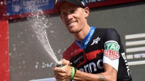 De Marchi se impone en solitario en una rápida etapa en la Vuelta