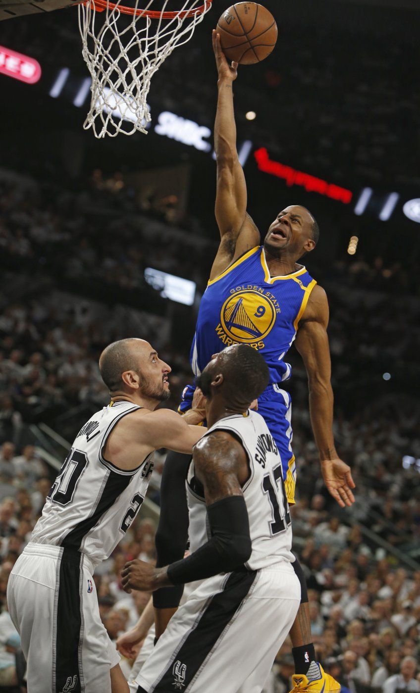 Kevin Durant y los Warriors toman ventaja de 3-0 ante Spurs