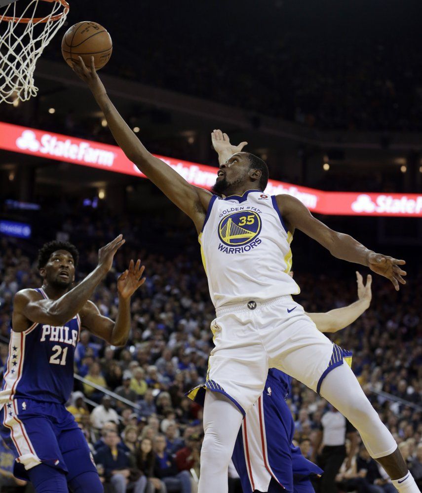 Durant regresa y Warriors ganan 135-114 a 76ers