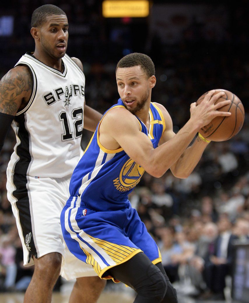 Warriors remontan y doblegan a Spurs