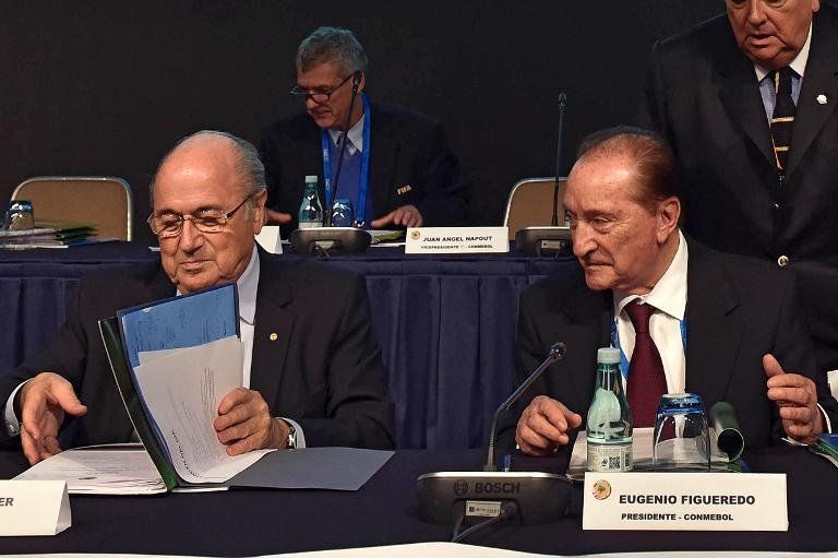 Blatter va a seguir al frente de la FIFA, dice uruguayo Figueredo